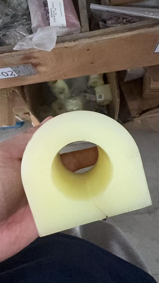 Rear stabilizer rod bushing, YDA20952611