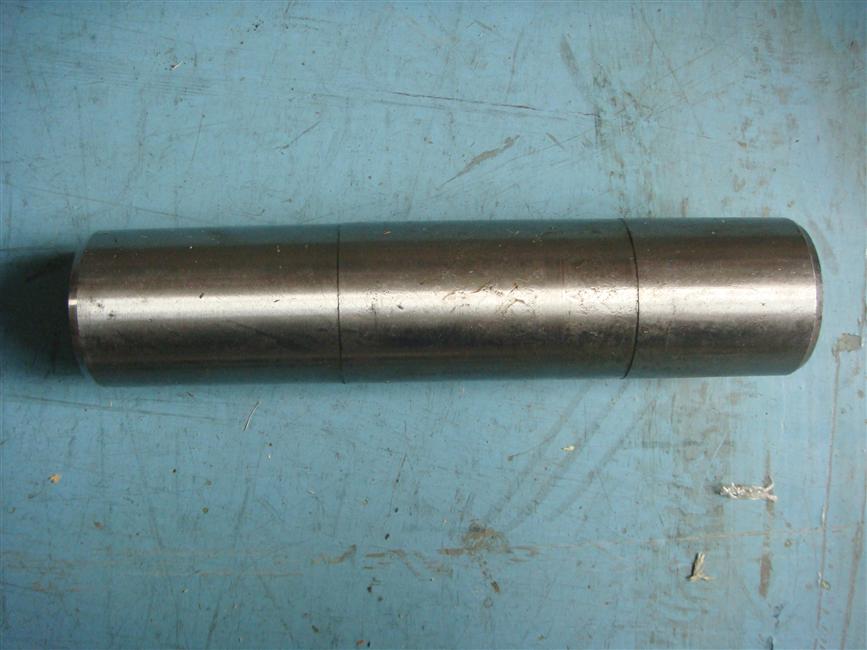 Steering joint center shaft, F65D801-3