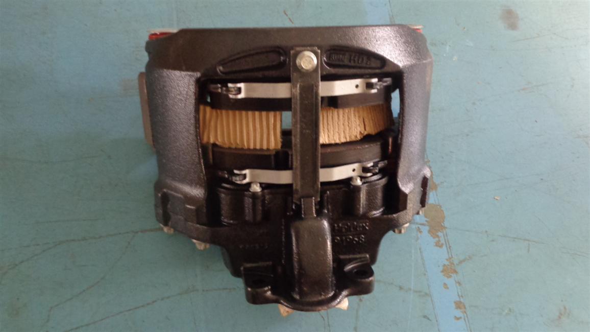 Left caliper, 30JS18Y-00005-3