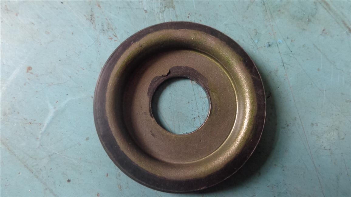 King pin plug cover assembly, 30JS18Y-00005