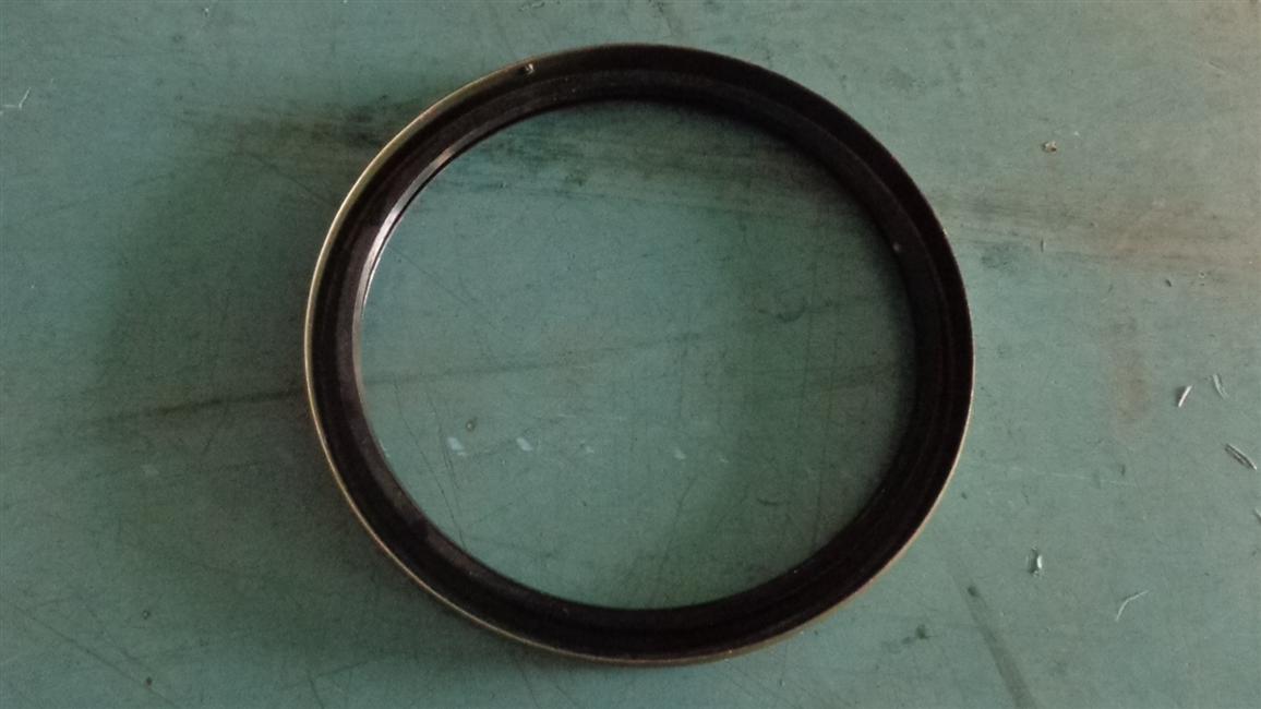 Joint de joint d'huile de moyeu avant, 30JS14M-00005