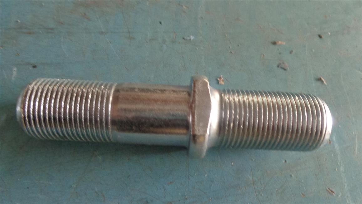 Front wheel bolt-left, 30JS24H-00005