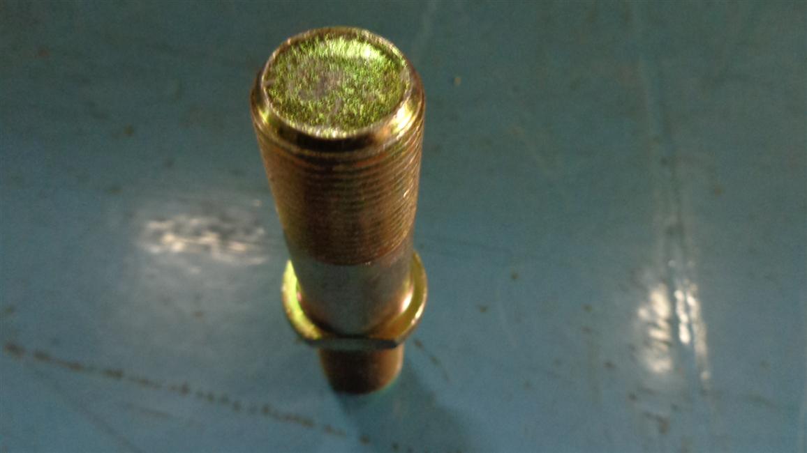 Правый болт переднего колеса, 30JS24H-00005