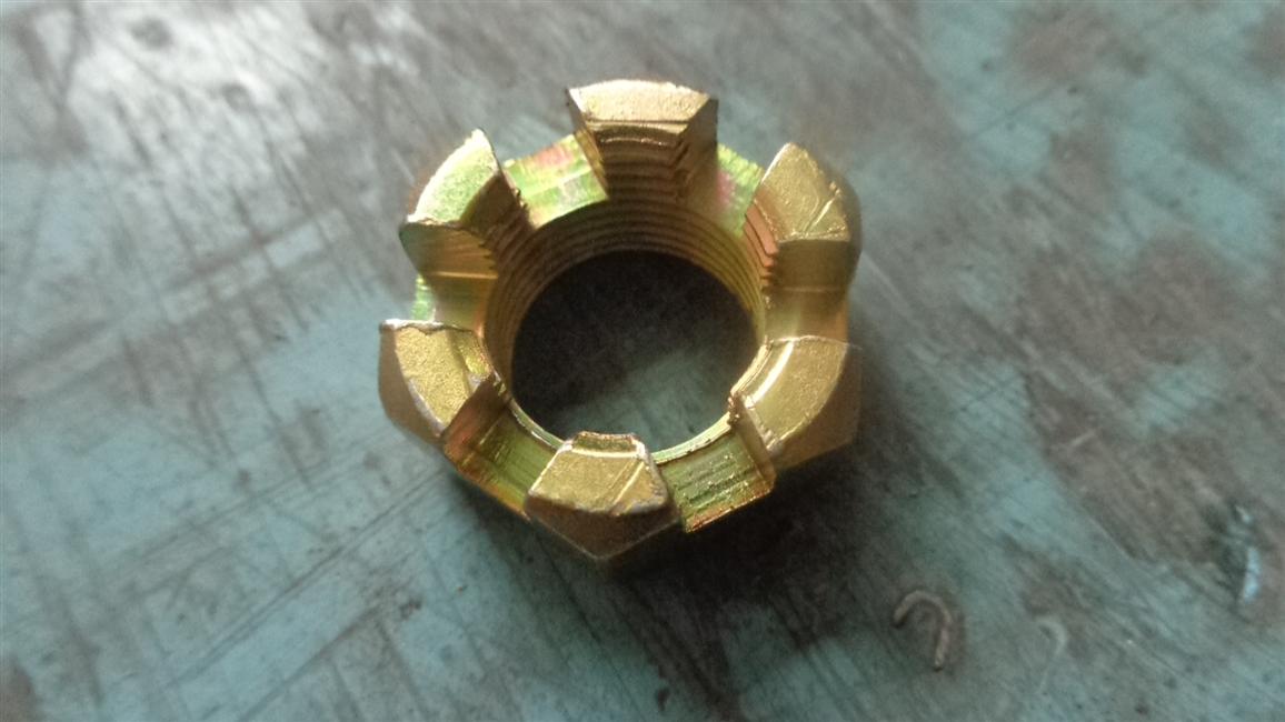 Noix plate en forme de fente, 30JS14M-00005-1