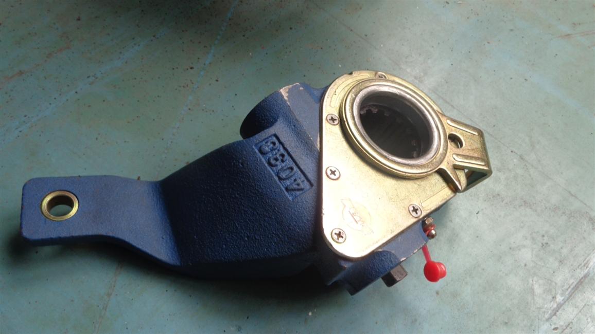 Left automatic adjustment arm, HL-4038-1