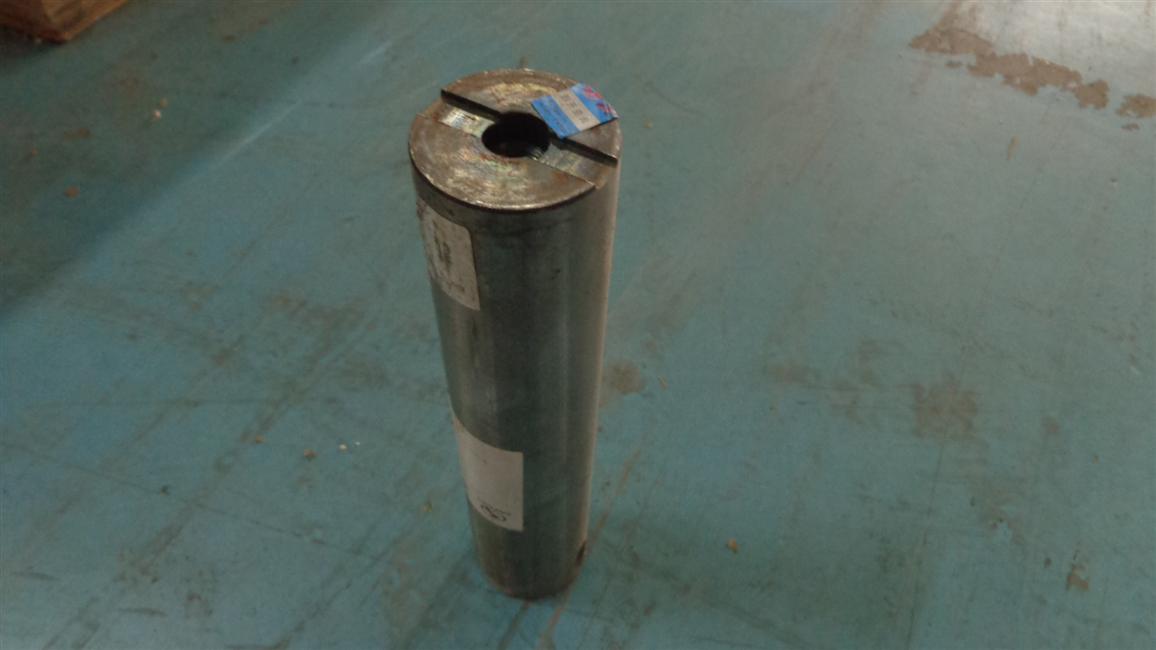 Steering joint master pin (with oil tank), 230200150