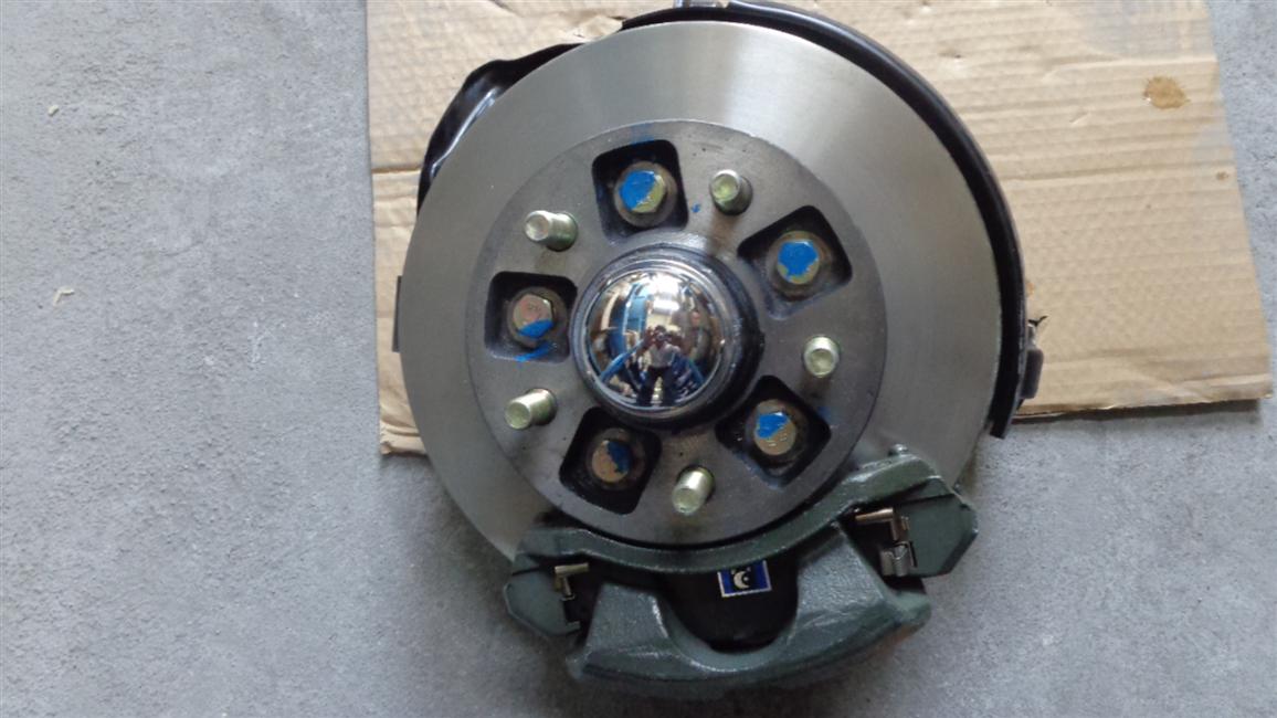 Left disc brake and steering joint assembly, non-ABS, CRRC-2