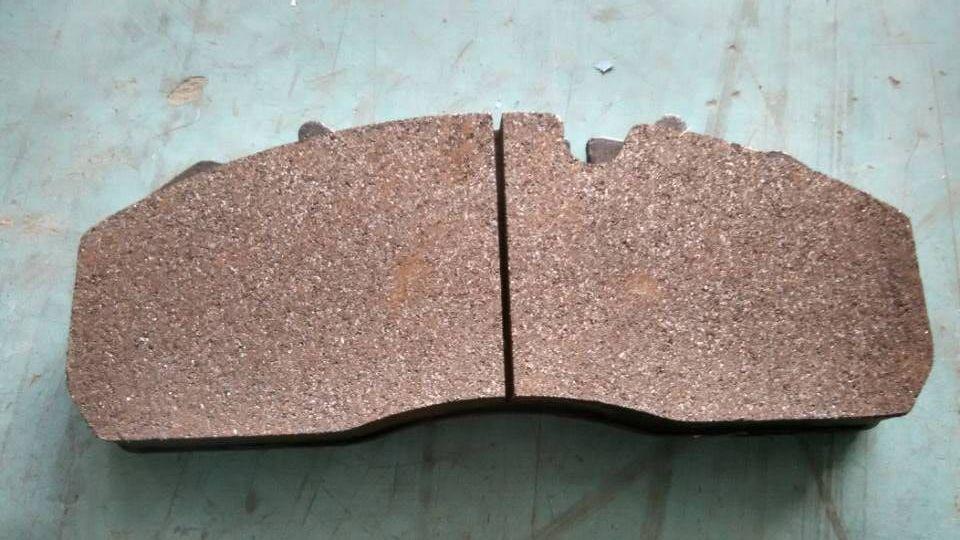 19.5 disc brake pads, universal Wan'an/joint, unit set (1 set of 4 pieces)-1