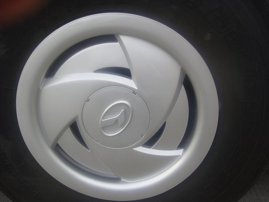 Couverture de roue arrière droite, tous les modèles de grand minibus, tous les pneus