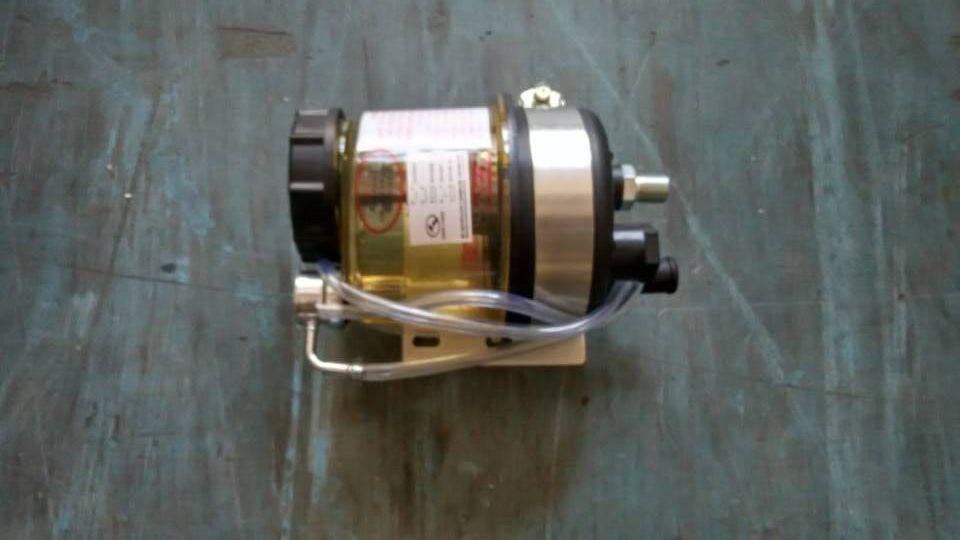 Steering oil tank, 2, transparent oil tank