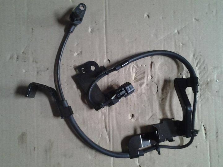 Wheel speed sensor, right front wheel, passive type, Ф17, KS2