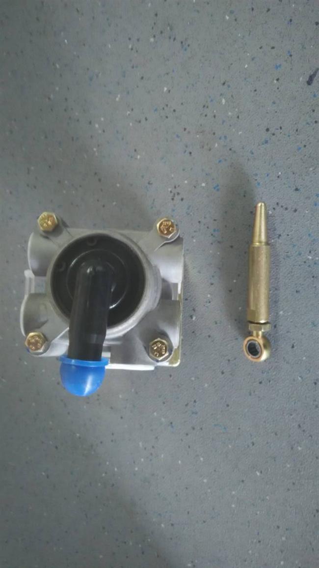 Type de suspension de la pompe maître de frein