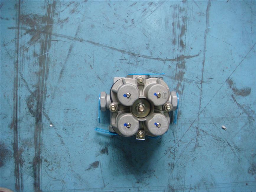 Защитный клапан с четырьмя отверстиями-3