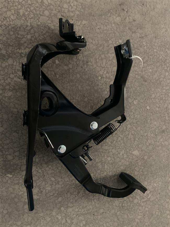 Brake pedal assembly, left rudder, 2TZD, KV-2