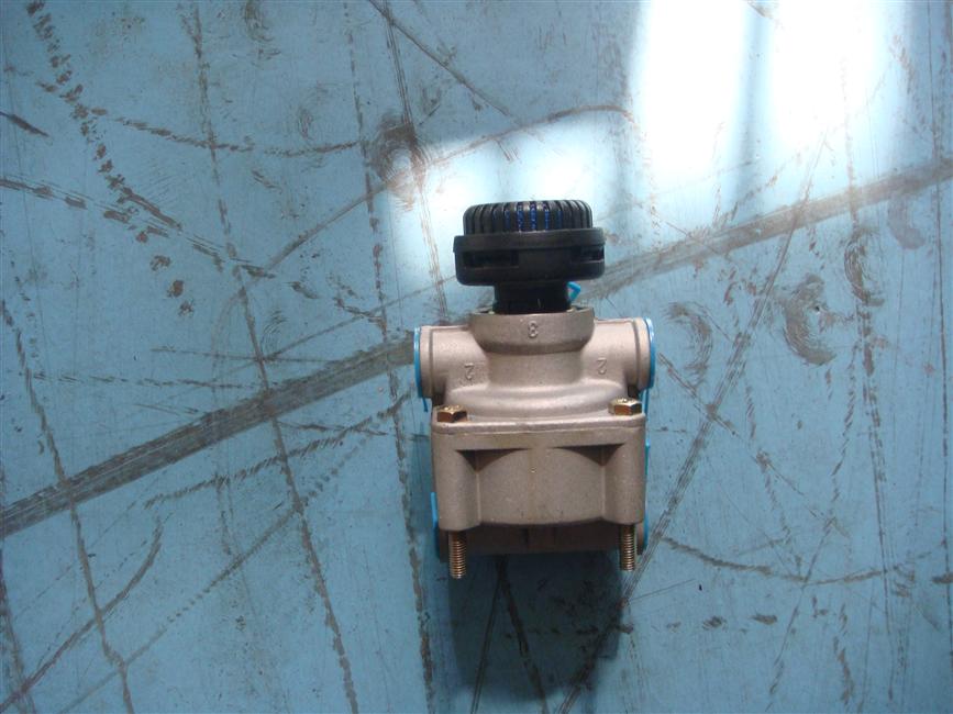 Differential relay valve-3