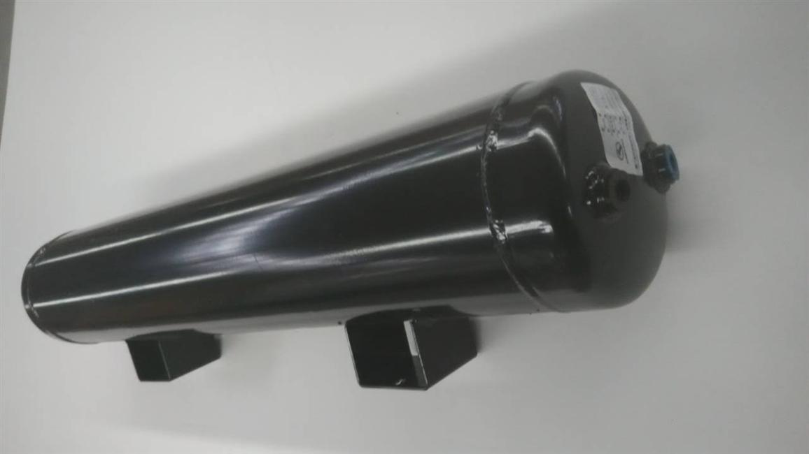 Air storage cylinder, 15, D157