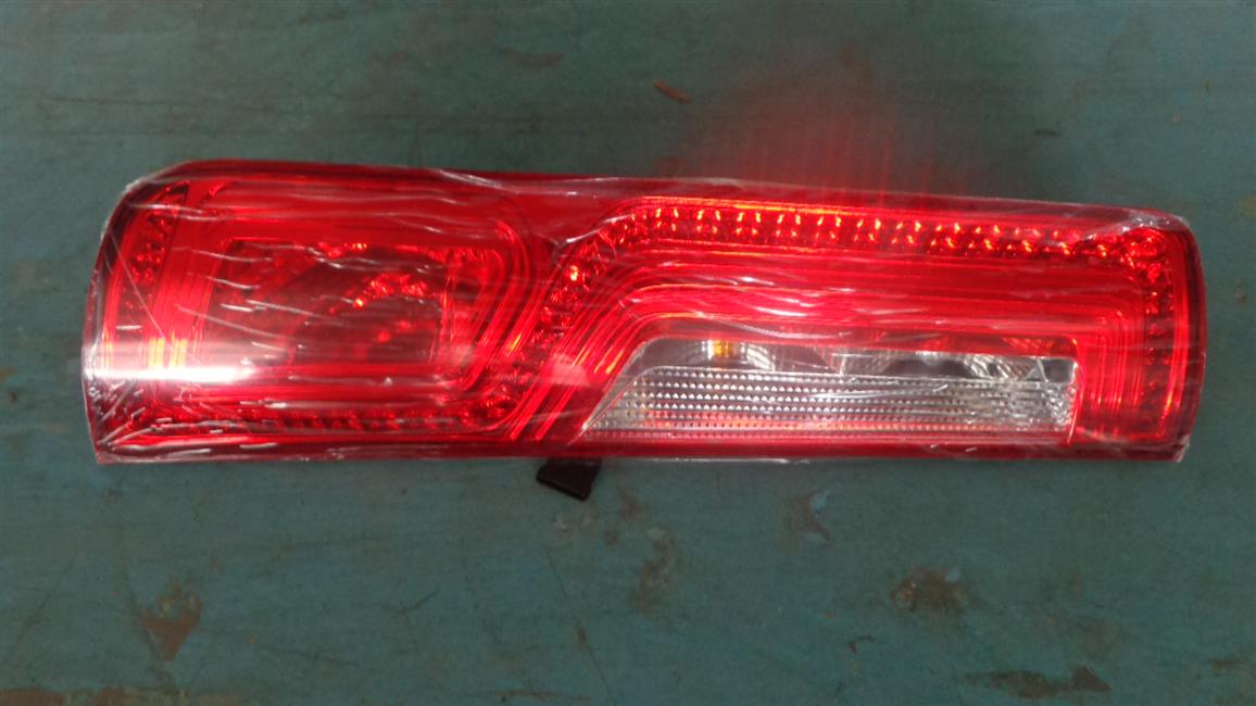 Feu arrière arrière combiné, à droite, HC845*199-R, 6125AYD, 24V-1