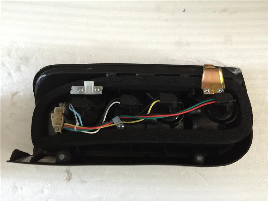 Assemblage d'éclairage à l'arrière droit, normal, 3C, marque E