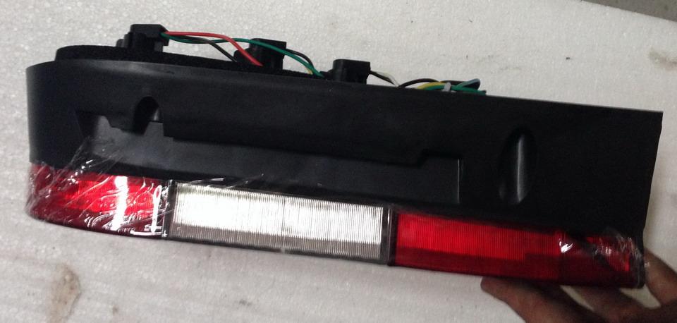 Left rear combination light assembly, normal, 3C, E-mark