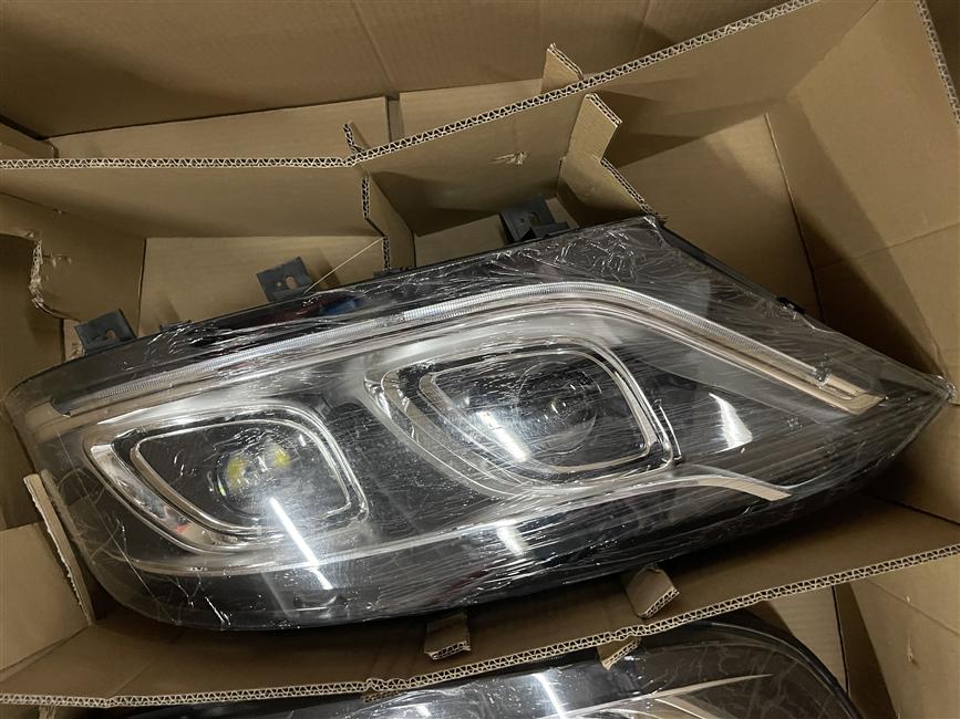 Right combination headlight, QA1598, 6127AY, right, 24V