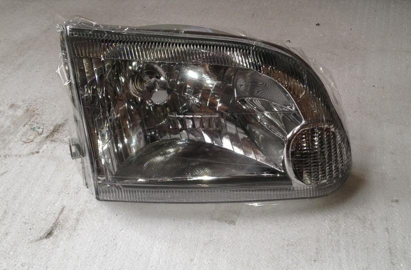 Right front combination light assembly, left rudder, 99 models, no