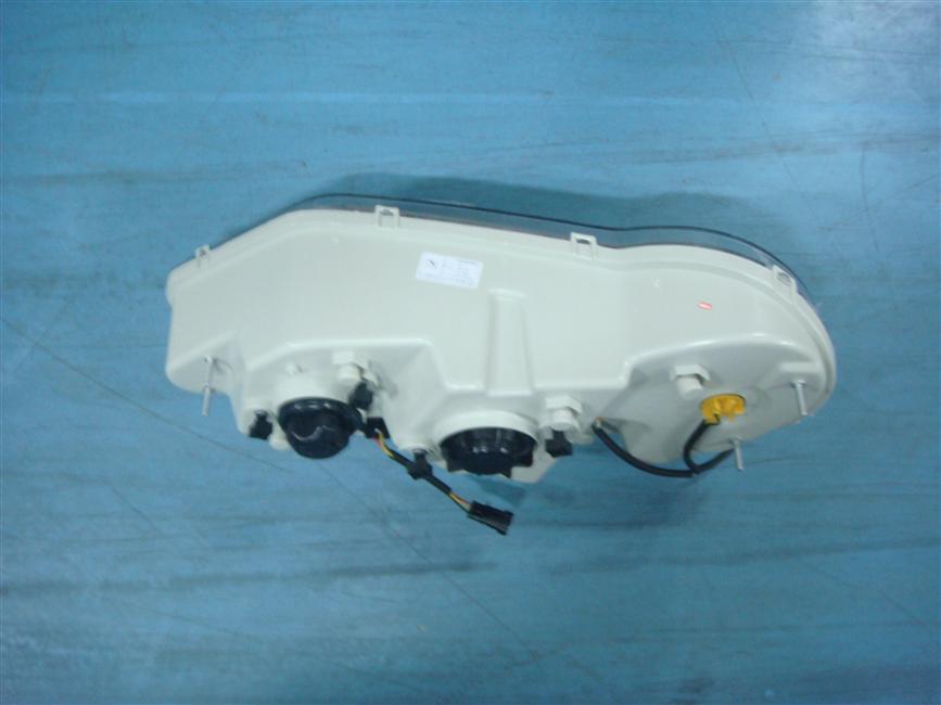 Combination headlight, right, QA640,6800,24V-3