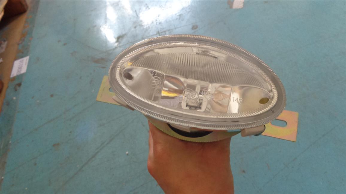 Front fog light, WGQ146X74,6800Y,24V-2