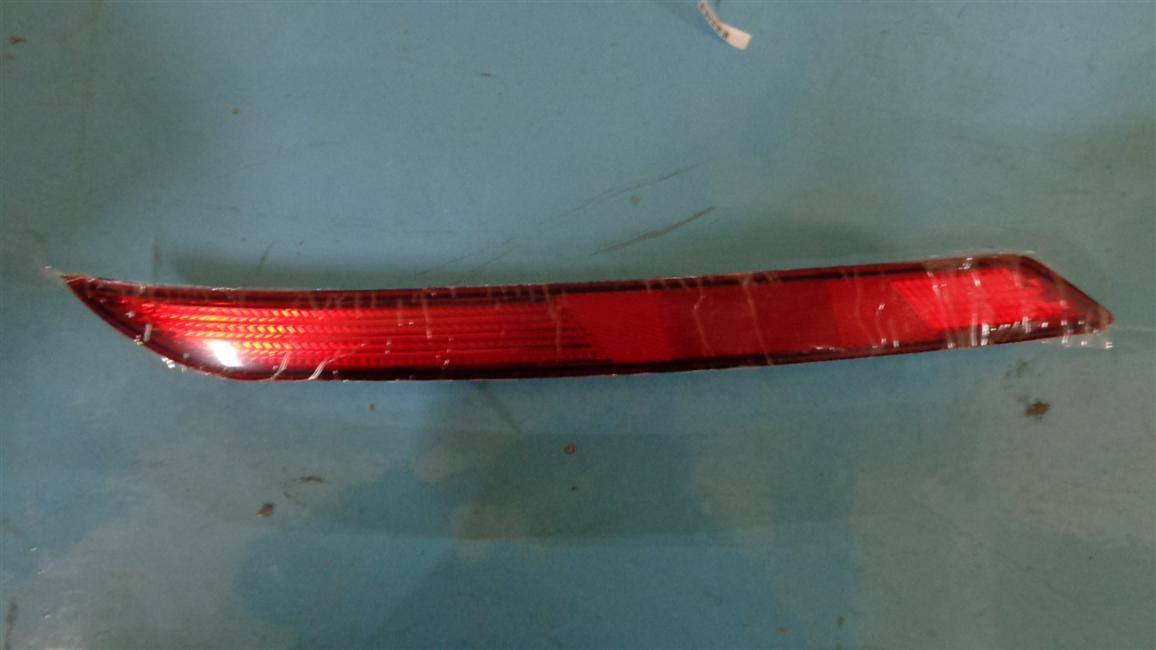 Rear reflector, left, FS645, 6800Y, 24V