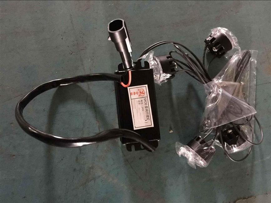 Слева/справа, дневные ходовые огни, SK30-46140BYW5, 24V, СИД, 4 части