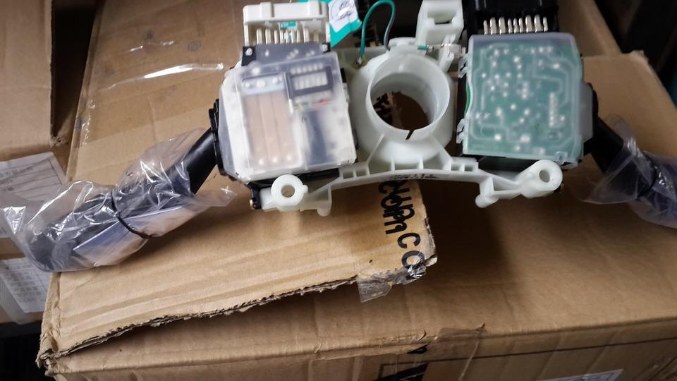 Combination switch-KS2, front and rear wipers, with horn rod