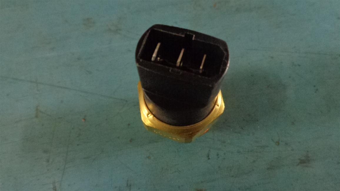 Датчик температуры воды, XD1308M-HJ-010501, M22*1,5-2