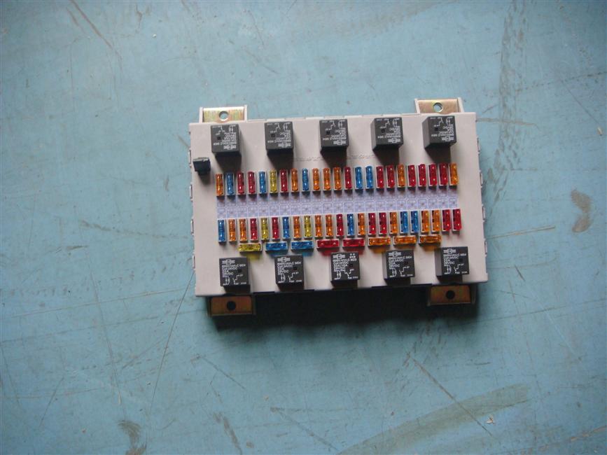 Центральный электрический ящик, ДГ205