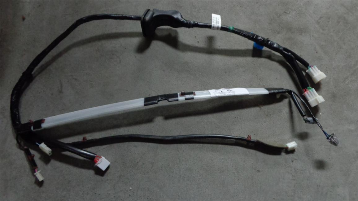 Front door wiring harness, source light harness, left front door, left rudder, full configuration-1