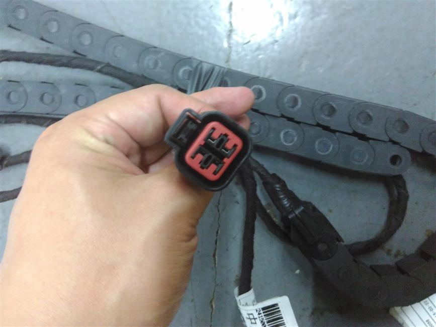 Привязка к проводам средней двери, рельсовая линия раздвижной двери, правая центральная дверь YG, KT