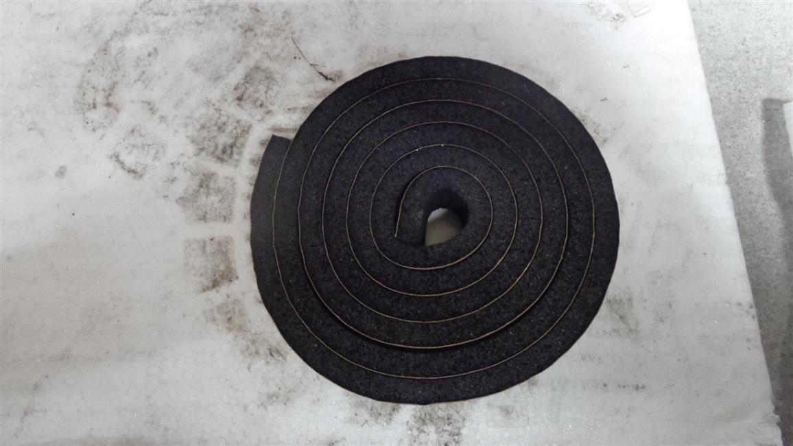 Sealing strip, engine compartment main cover-2