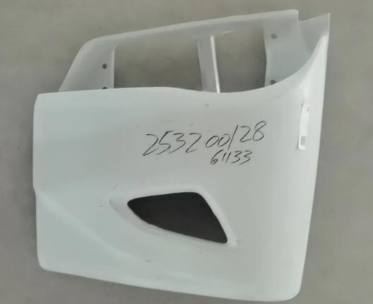 The left side guard surface of the front circumference, fiberglass t=3.0,6113AYD4C