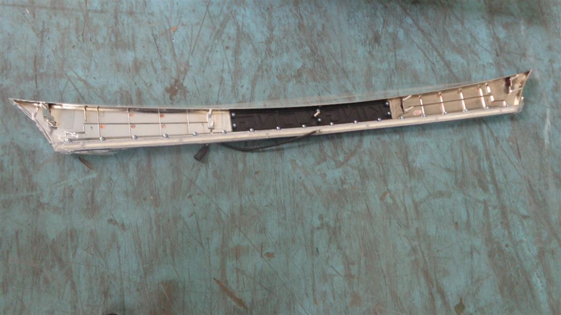 Front circumference decorative light assembly, 6113AYD4C-1