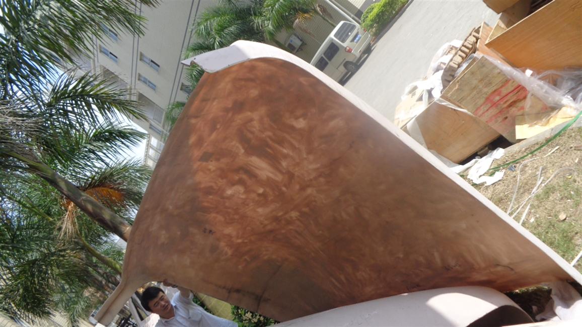 The upper section of the front enclosure surface, 6129Y8/6140Y8, glass steel