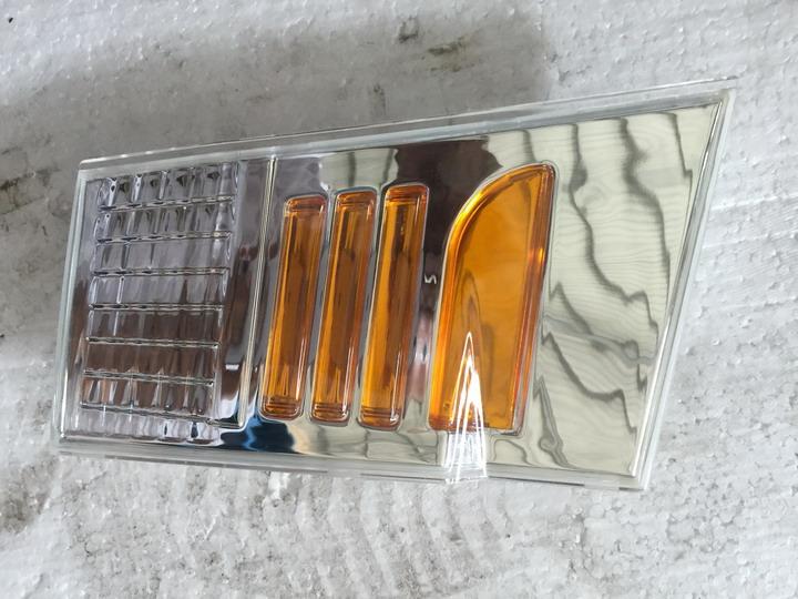 Right front circumference decorative panel-headlight, 09 model, KS