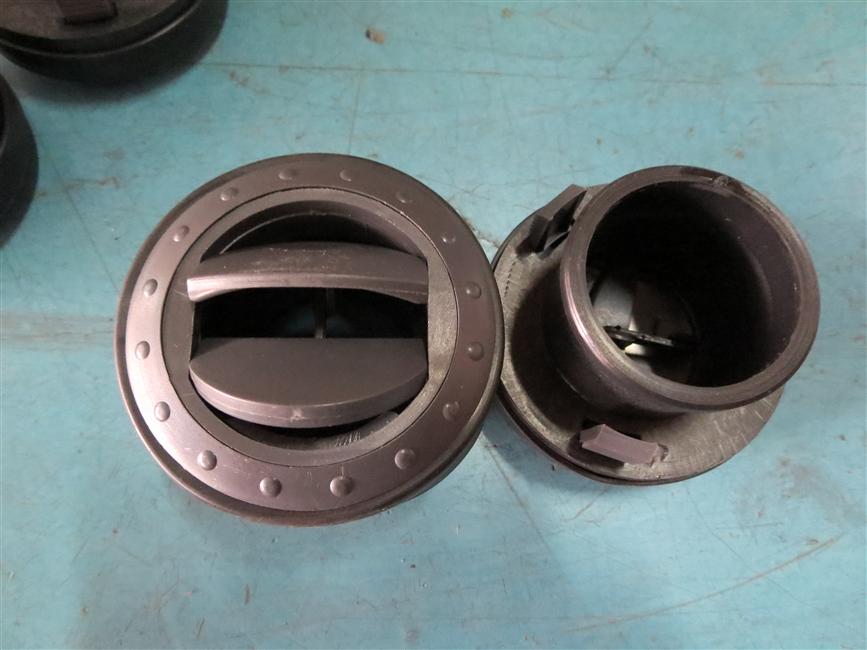 Instrument table air outlet, round, Jet Crown Generation, black, D100, elbow-2