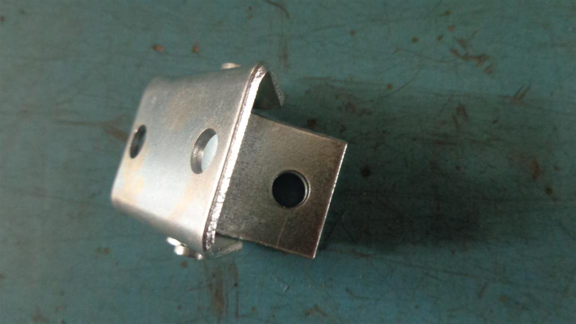 Подтягивающее устройство натяжного ремня бампера, 6129Y, Q235A-2