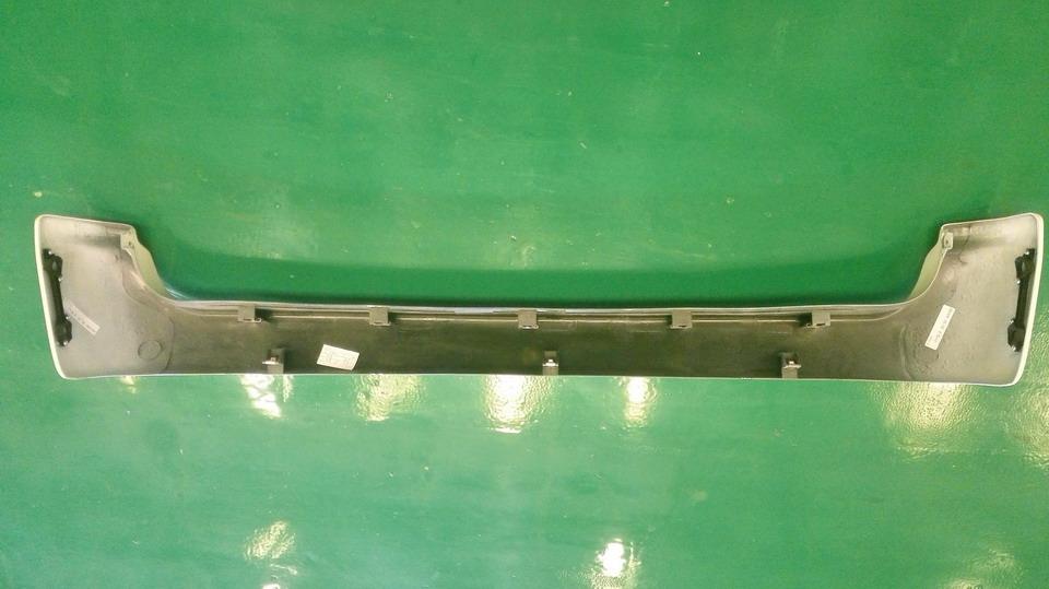 Rear bumper assembly, no rear step, no reflector, golden dragon white, KS