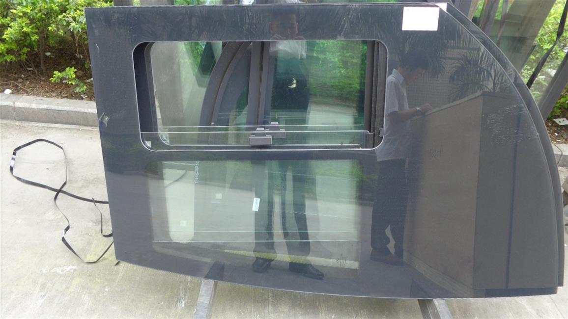 Окно водителя - закаленное, встроенное, общее толкание и вытягивание, белое, 6120C, 921*1451, левое