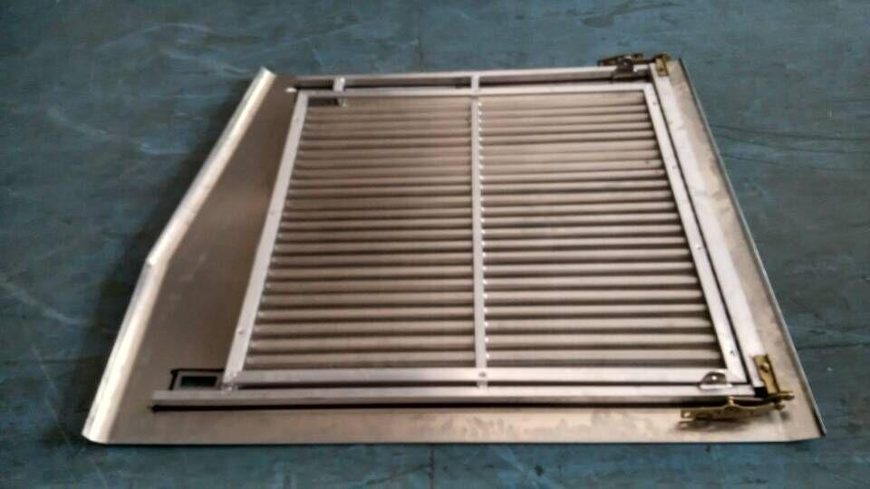 左侧进气仓门-四连杆铰链,手动上翻,铝蒙皮+铝骨架,6125CY,JF212C