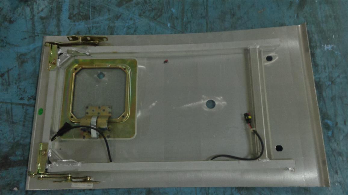 Fuel tank door, iron hinge, simple lock, 6989Y