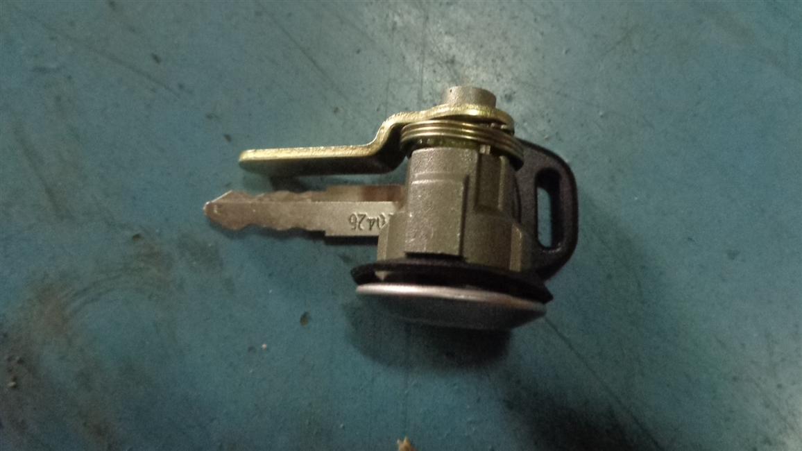 Simple lock-fuel tank, SX9G-2000-1