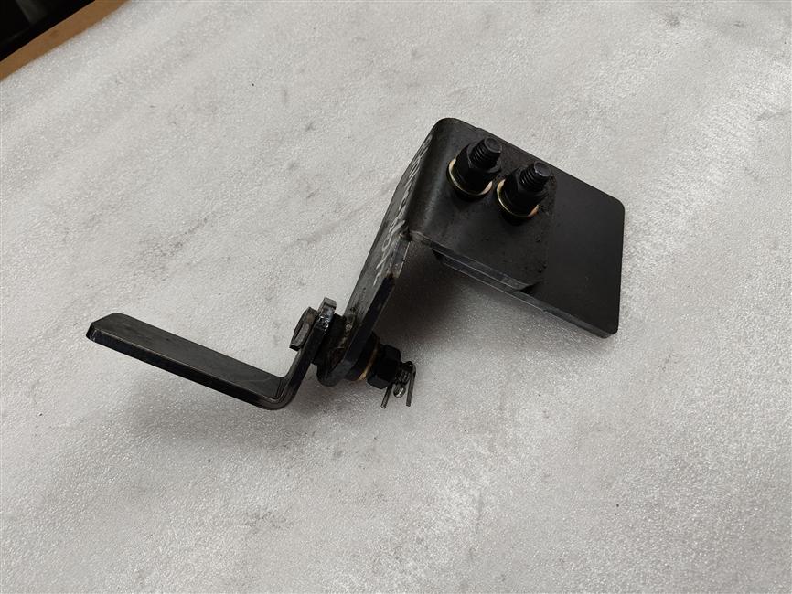 The left hinge of the rear compartment door, rotating shaft form, Q235A t=5.0, adjustable up and down-1