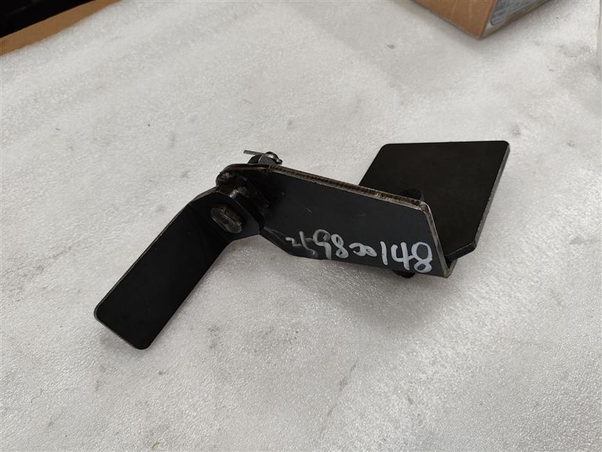 The left hinge of the rear compartment door, rotating shaft form, Q235A t=5.0, adjustable up and down-2