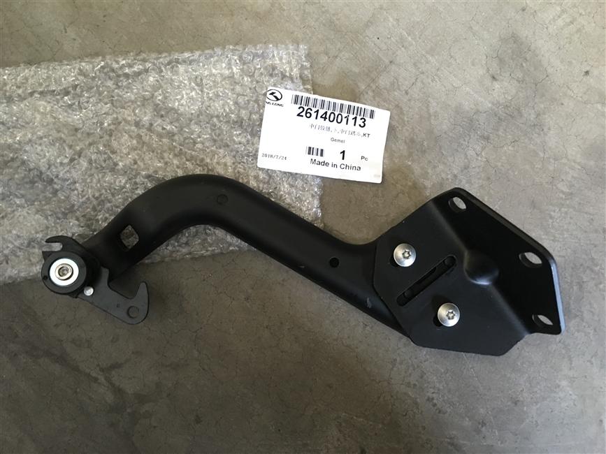 Middle door hinge, lower, middle door step, KT-1