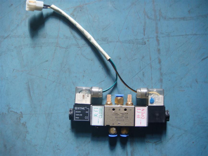 Pompe de porte pneumatique à valve solénoïde, 4V220-08-DC24V